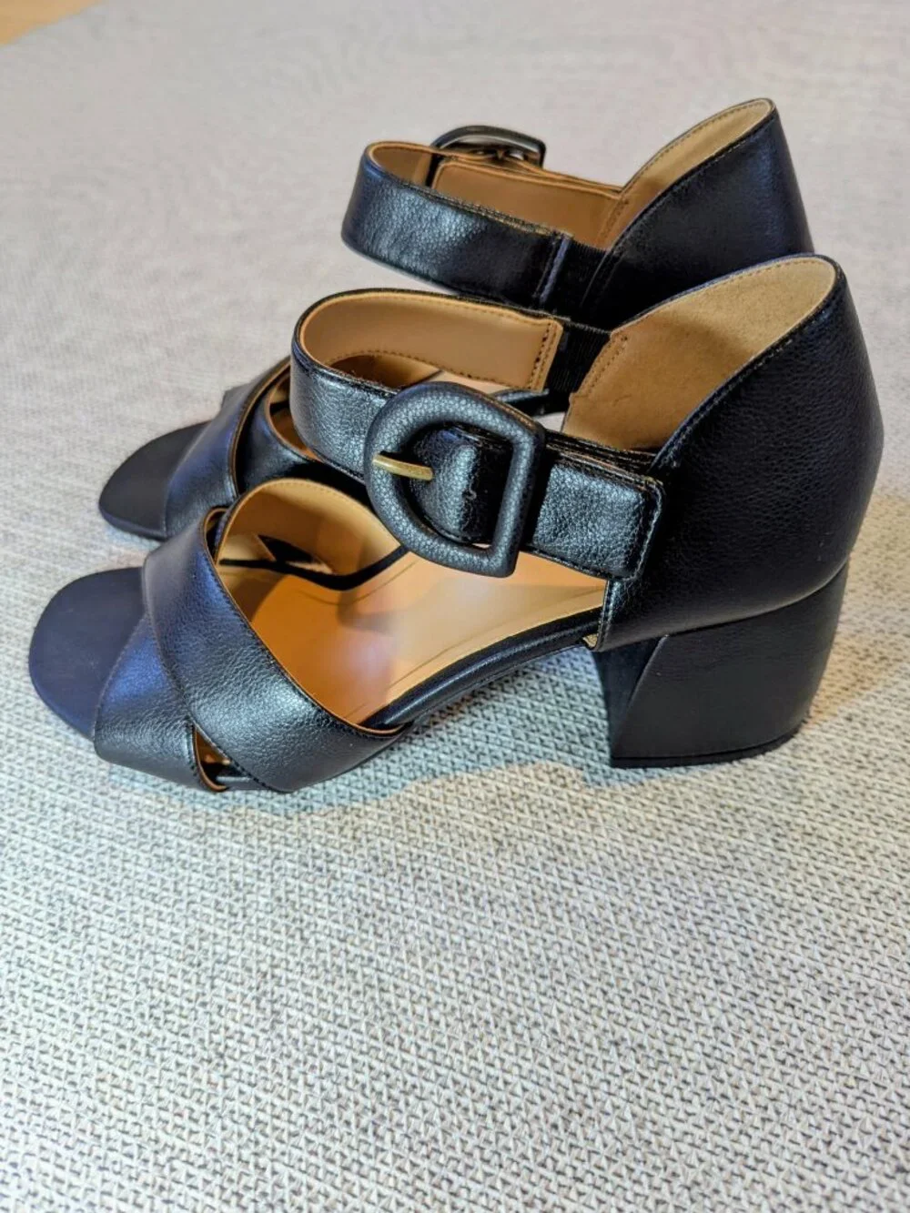 Vionic Black Block Heel Sandals Size 7